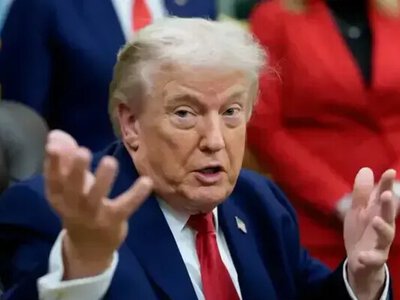 Трамп знову закликав Зеленського припинити удари по НПЗ у росії