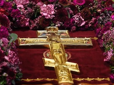 Воздвиження Хреста Господнього: що відзначають 14 вересня та чому цього дня дотримуються суворого посту