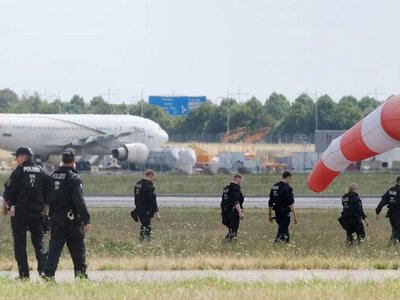 Вибухівка, схованки та дрони: як агенти ГРУ могли організувати атаку на аеропорт Лейпцига