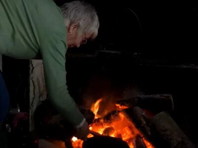 84 роки без світла й води: ірландка назвала старий дім своєю втіхою