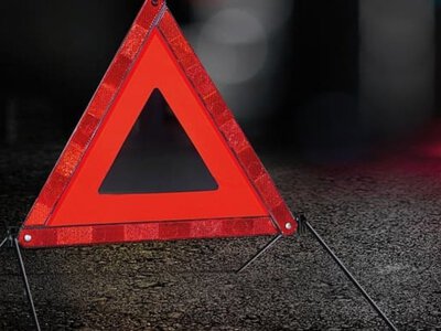 На Закарпатті мотоцикл на швидкості злетів у кювет: один чоловік загинув, ще один у лікарні
