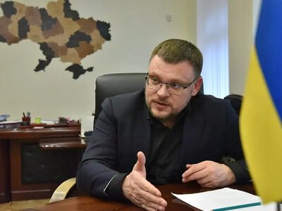 Фіктивно усиновив дитину: Кравченко розкрив таємницю минулого очільника НАБУ