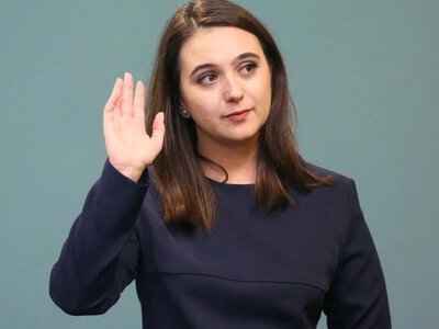 Санкції проти колишньої речниці Зеленського: Мендель потрапила до списку РНБО