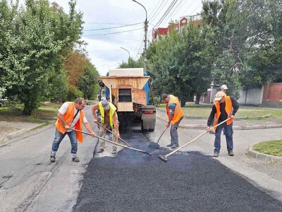 У Черкасах на вулиці Праведниці Шулежко виконали ямковий ремонт (ФОТОФАКТ)