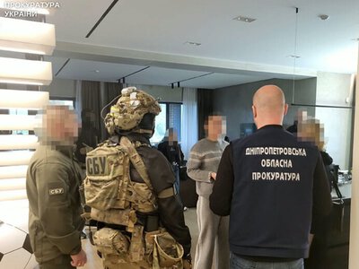 В Україні викрили схему незаконного виготовлення та збуту препарату для схуднення: підозри отримали 27 людей