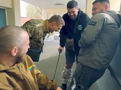 «Від вашого гумору в очах потемніло»: чорні жарти нам допомагають?