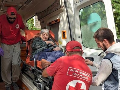  Із Херсона до Вінничини евакуювали 93-річну жінку та її 69-річну доньку 