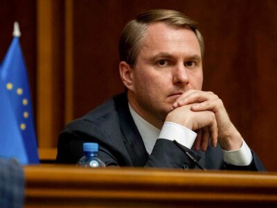 Кравченко самостійно оформив собі відрядження до Парижу на 5 днів – ЗМІ