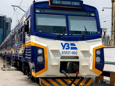 Модернізований поїзд Львів – Ужгород виходить на маршрут: як він виглядає (ФОТО)
