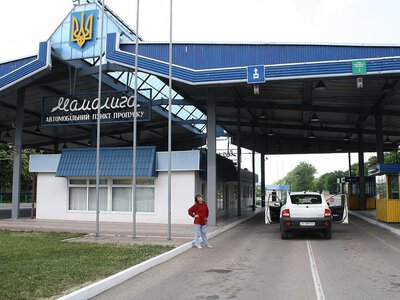 На трьох пунктах пропуску з Молдовою змінять правила контролю: все через російські обстріли