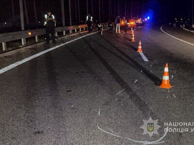 Байкери не впоралися з керуванням: в Запоріжжі на Балковому мосту загинув мотоцикліст (фото, відео)