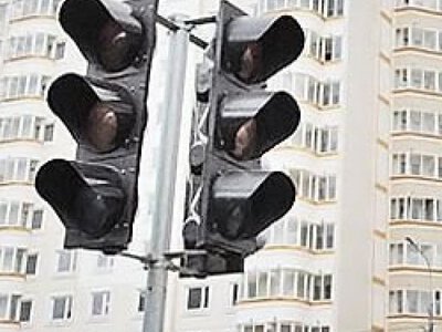 У Києві від 15 вересня почнуть впроваджувати режим світлофорів Усім червоний під час хвилини мовчання