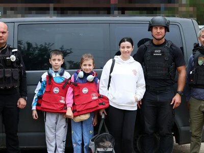 Родину з двома дітьми та собакою евакуювали з небезпечного Текстильного
