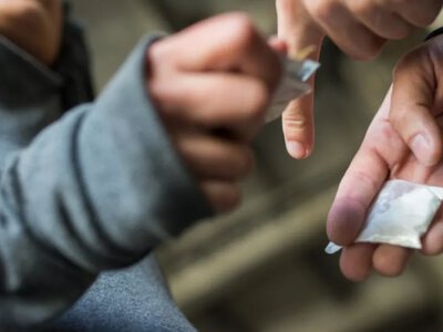 У Рівному 18-річного чоловіка підозрюють у збуті понад двох кілограмів кратому