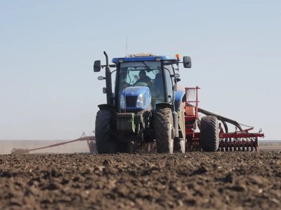 На окупованій частині Херсонщини росіяни вимагають перереєструвати сільгосптехніку до 2027 року