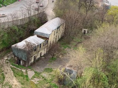 У Києві забудовник пов’язаний з рф може знищити історичні будівлі Першого водогону