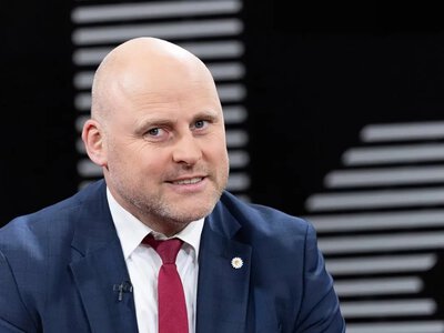Прем’єр Латвії зазначив, що Європа починає розуміти загрозу з боку РФ — Euronews