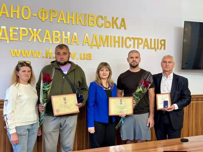 Двоє ветеранів Прикарпаття отримали нагороди за захист України