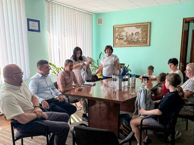 Допомога, яка розчулить кожного: Олена Зеленська та керівництво Закарпаття об’єдналися заради дітей полеглих Героїв у Мукачеві