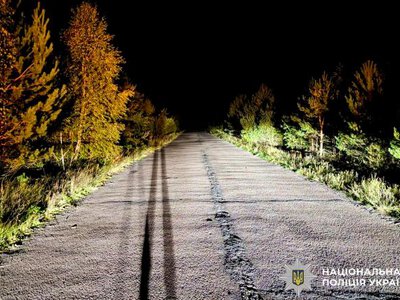 Переломи черепа та забої: унаслідок ДТП на Рівненщині тяжко травмувався неповнолітній мотоцикліст