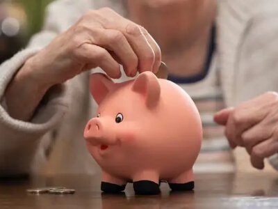 Дві моделі майбутньої пенсії: що пропонують змінити пенсіонерам і що буде з накопиченнями