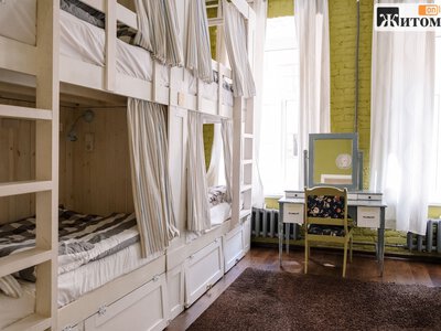 «Просила забрати її додому»: родини з Житомирщини заявили про насильство над дітьми у таборі за кордоном
