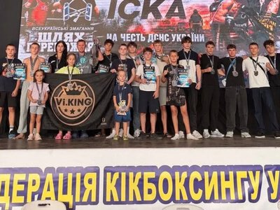 Кікбоксери з Херсона здобули 13 золотих медалей на змаганнях в Одесі