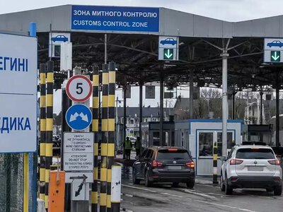 «Шегині — Медика» закривають для автобусів з України: де проходитимуть кордон рейси до Польщі 