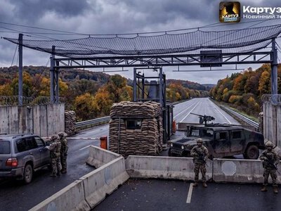 білорусь укріплює в’їзд до Гомеля з боку Чернігова: встановлюють блокпост та антидронові сітки