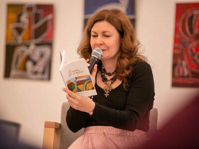 У Франківську Ольга Деркачова презентувала нову книжку «З неба до амфор»