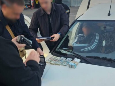 На Тернопільщині викрили посадовців, які вимагали хабарі від бізнесу