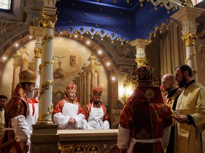 Ужгородський катедральний собор відкрив оновлені фрески, іконостас та престол