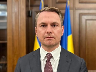Це хитрий обмін: в Антикорупційному центрі розповіли, як Кравченка випустили з країни