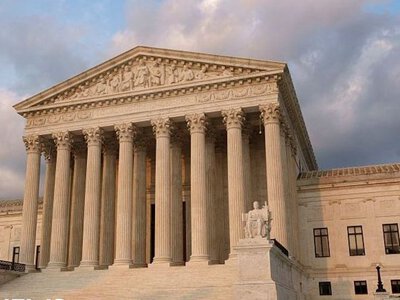 Верховний суд США заблокував план Трампа щодо поштового голосування