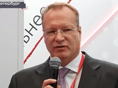 На весіллі сина Трампа разом з олігархом Кремльовим був топменеджер, пов'язаний із ГРУ. Подружжя ж закликає не політизувати це