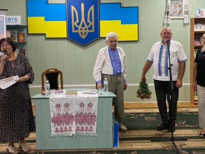 Присвятив онуку-захиснику: у Ковелі презентували книгу Андрія Бондарчука «Пуповина предків»