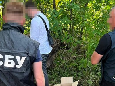 На Львівщині 58-річного чоловіка підозрюють у збуті зброї та кокаїну на 7 млн грн
