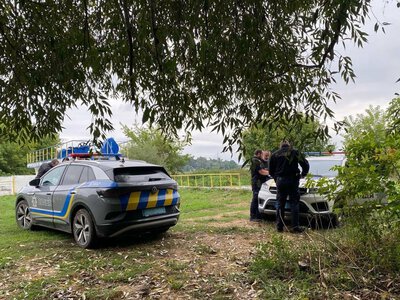 Піна на воді та тисячі мертвих риб: на Київщині масовий мор риби