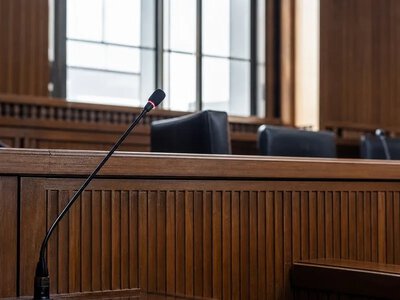 Співобвинувачений Матлали заявив, що поліція душила його пакетом у ПАР