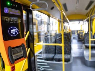 Тариф 30 гривень відлякав киян: продаж проїзних обвалився на 54%