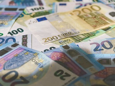 Євро опинився під тиском напередодні рішення ФРС