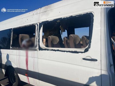 П’ятеро загинули на місці: російський БпЛА вдарив по рейсовому автобусу на Нікопольщині