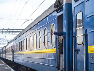Ворог тричі атакував пасажирський потяг «Київ – Миколаїв» на Баштанщині: понад 160 людей евакуювали