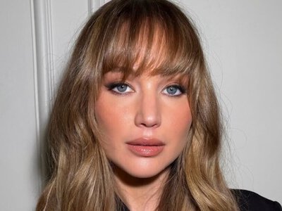 Butterfly bangs Дженніфер Лоуренс: чому новий чубчик акторки може стати головним hair-трендом осені 2026