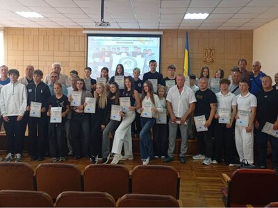 Спортивна еліта Хмільницької громади отримала нагороди, а юні футболісти вибороли перемогу