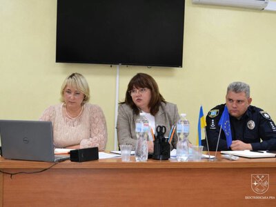 Відповіді на найболючіші питання: у Шосткинському районі зустрілися з родинами безвісти зниклих захисників