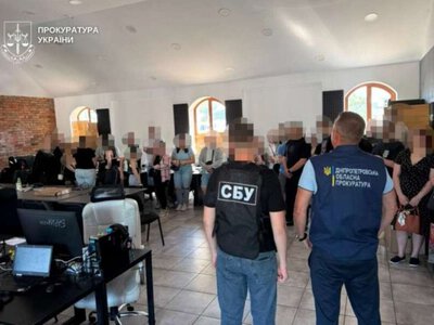 До 12 років за ґратами за шахрайські колцентри: Рада ухвалила важливий законопроєкт