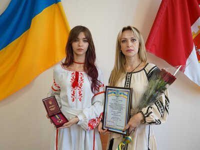 Родині полеглого захисника Маріуполя в Одесі вручили орден «За мужність»