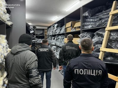 У Буську шили «брендовий італійський» одяг: 8 «бізнесменів» отримали підозри