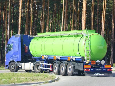 UKRNAFTA почала завозити в Україну арктичний дизель з Європи